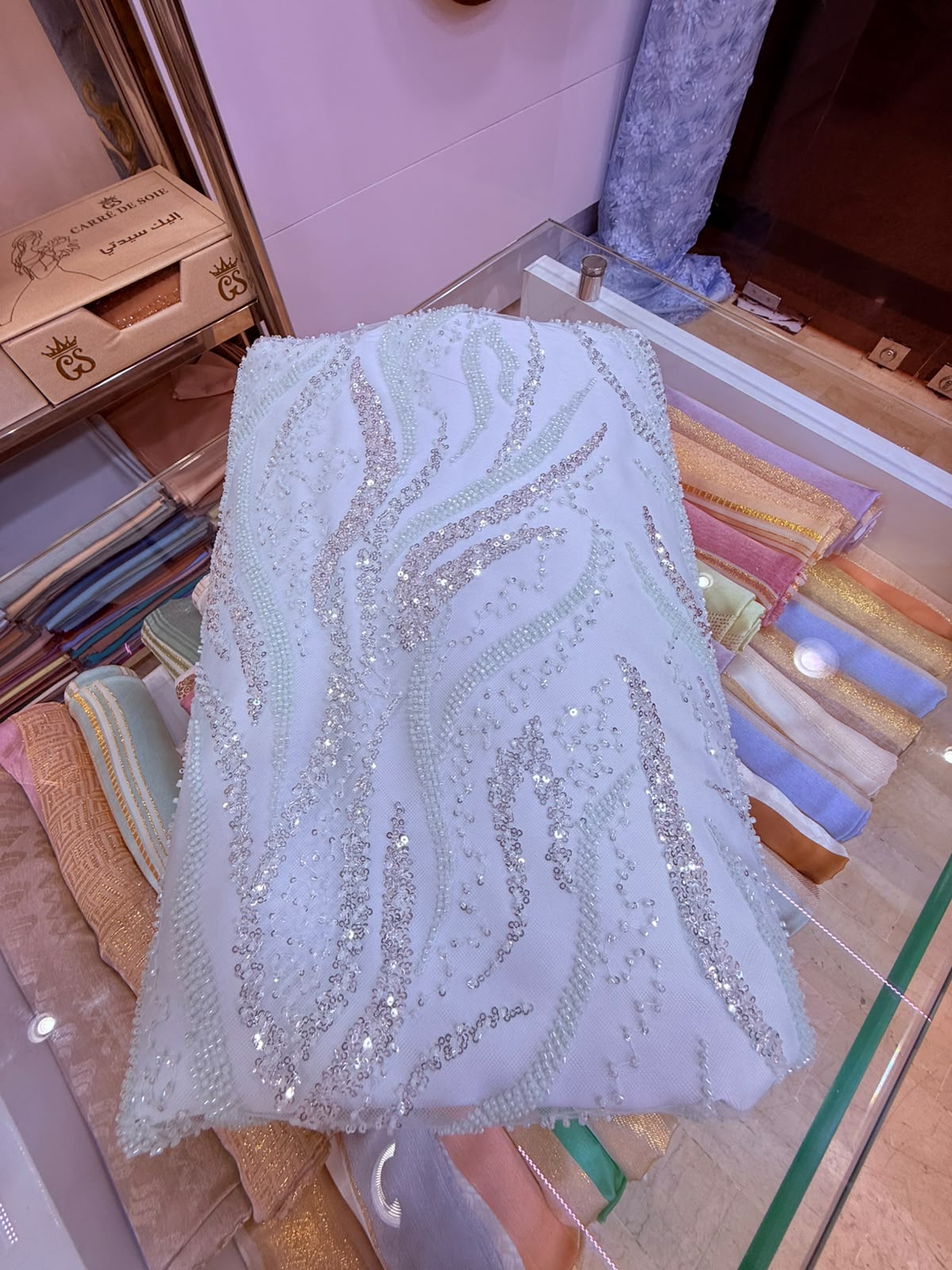 Tissu Elie Saab – Blanc nacré argenté