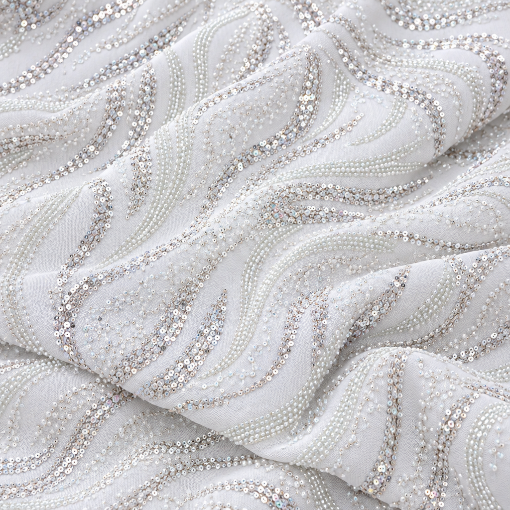 Tissu brodé Elie Saab Blanc nacré argenté, drapé