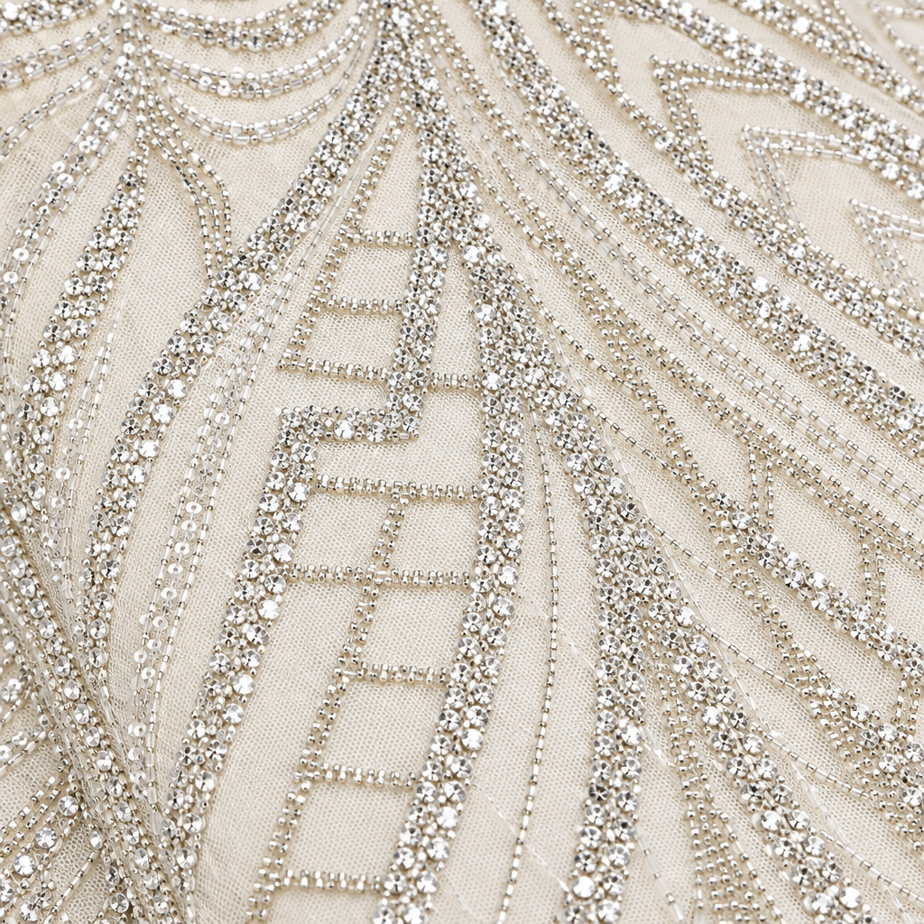 Tissu brodé Elie Saab Ivoire perlé, détail de la broderie